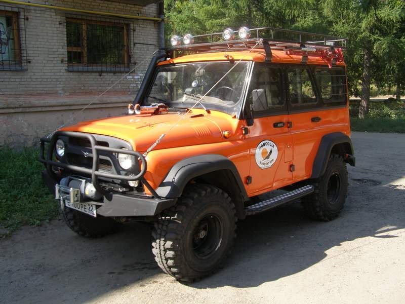 Nov UAZ ji od 299.000 K!